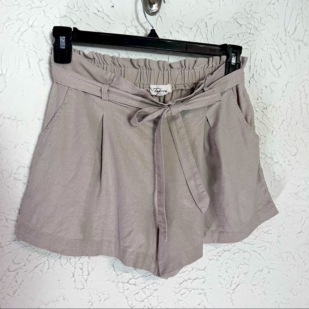 Takara linen blend khaki paper bag tie shorts Sz Med